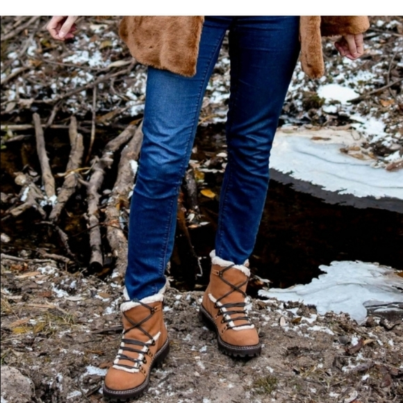 EARTH ANKLE BOOTIES NWT - Picture 9 of 9